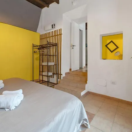 La Nicchia Apartment *